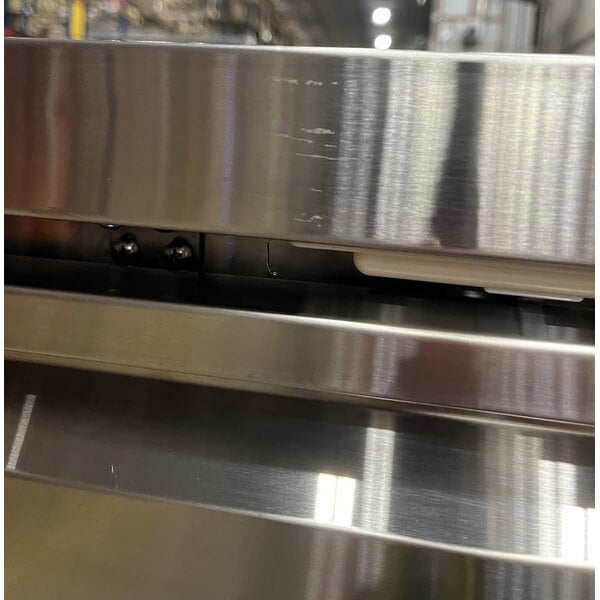 Scratch and Dent Avantco ZWT-27R-HC 27" Front Breathing Worktop Refrigerator with 3 1/2" Backsplash