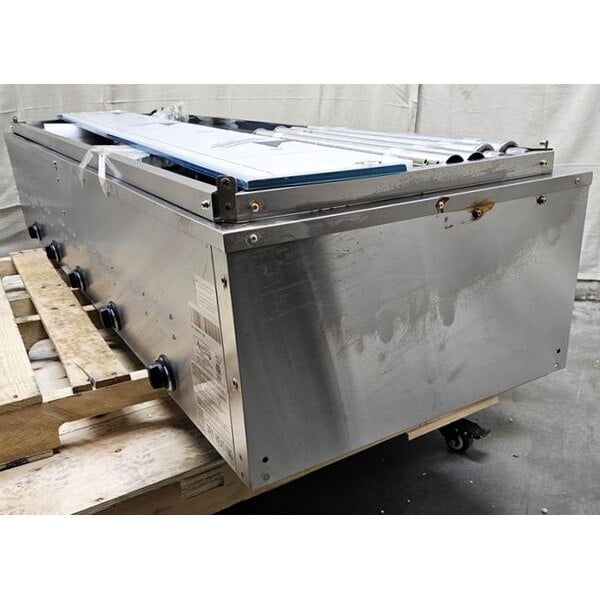 Scratch and Dent Avantco STE-5S Five Pan Open Well Electric Steam Table with Undershelf - 208/240V, 3750W