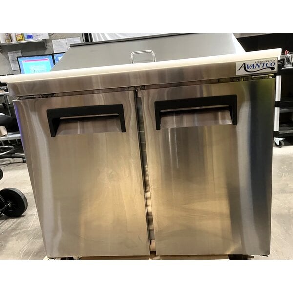 Scratch and Dent Avantco APT-36-HC 36" 2 Door Refrigerated Sandwich Prep Table