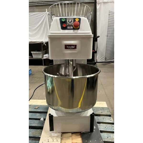 Scratch and Dent Estella SM30 30 Qt. / 42 lb. Two-Speed Spiral Dough Mixer - 120V, 2 HP