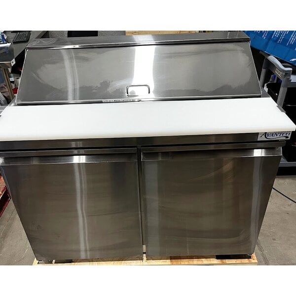 Scratch and Dent Avantco SS-PT-48-HC 46 3/4" 2 Door Stainless Steel Refrigerated Sandwich Prep Table