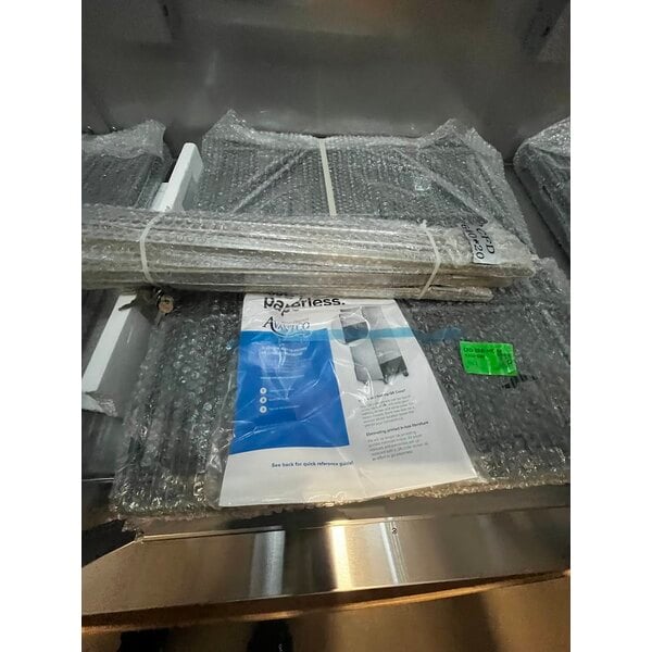 Scratch and Dent Avantco SS-3R-HC 81 5/16" Stainless Steel Solid Door Reach-In Refrigerator