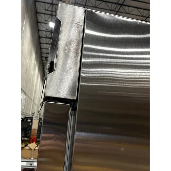 Scratch and Dent Avantco SS-3R-HC 81 5/16" Stainless Steel Solid Door Reach-In Refrigerator
