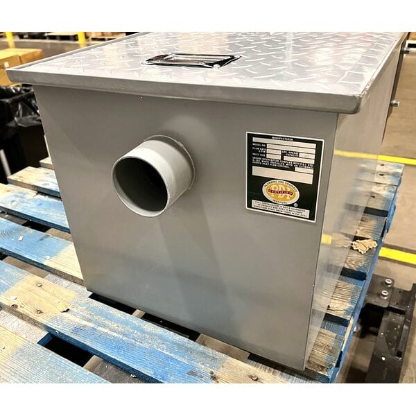 Scratch and Dent Regency 40 lb. 20 GPM Grease Trap with 3" Non-Threaded Connections - PDI Certified