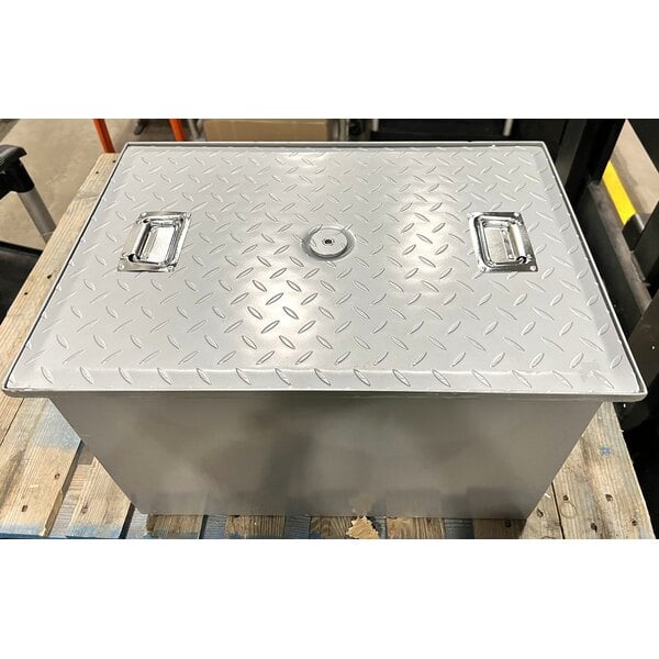 Scratch and Dent Regency 40 lb. 20 GPM Grease Trap with 3" Non-Threaded Connections - PDI Certified