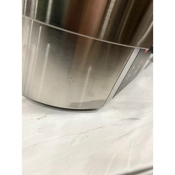 Scratch and Dent Hatco RHW-2 Dual 11 Qt. Round Heated Food Well with Insets and Lids - 208/240V, 2045-2725W