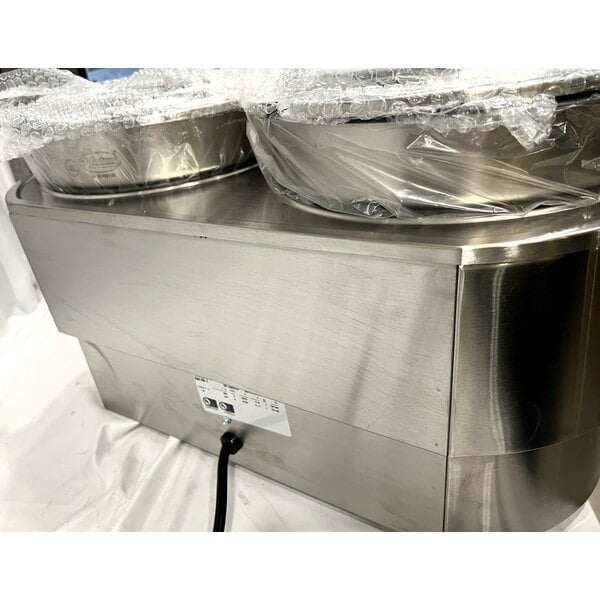 Scratch and Dent Hatco RHW-2 Dual 11 Qt. Round Heated Food Well with Insets and Lids - 208/240V, 2045-2725W