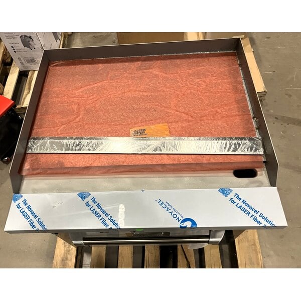 Scratch and Dent Garland G36-G36R Natural Gas 36" Range with 36" Griddle and Standard Oven - 92,000 BTU