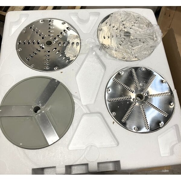 Scratch and Dent AvaMix CFP5D Continuous Feed Food Processor with 5 Discs - 3/4 hp