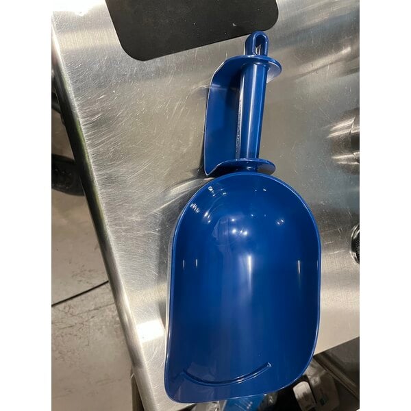 Scratch and Dent Manitowoc D970 Ice Storage Bin - 882 lb.