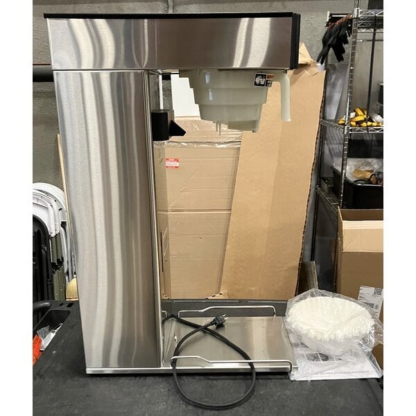 Scratch and Dent Bunn 38700.0043 AXIOM Single 1 Gallon Coffee Brewer with Portable Server - 120V