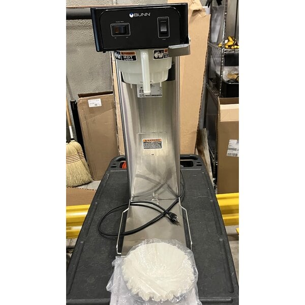 Scratch and Dent Bunn 38700.0043 AXIOM Single 1 Gallon Coffee Brewer with Portable Server - 120V