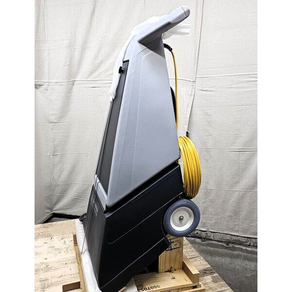 Scratch and Dent Advance CarpeTriever 28 56330020 28" Wide Area Vacuum - 120V