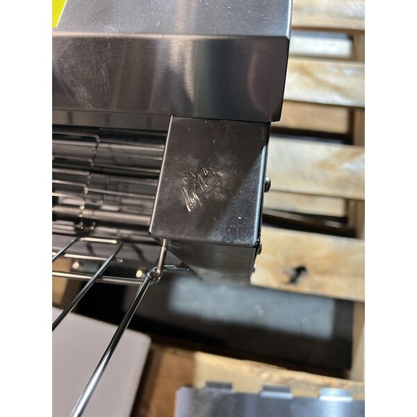 Scratch and Dent Avantco T3300B Commercial 10" Wide Conveyor Toaster with 3" Opening - 208V, 3300W, 800 Slices per Hour