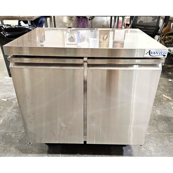 Scratch and Dent Avantco SS-UC-36R-HC 36" Undercounter Refrigerator
