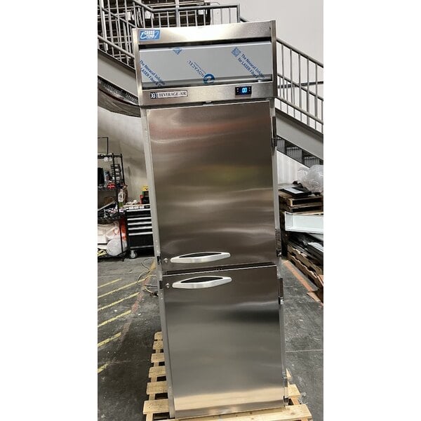 Scratch and Dent Beverage-Air CT1HC-1HS Cross-Temp 1 Section Convertible Reach-In Refrigerator / Freezer with Half Doors