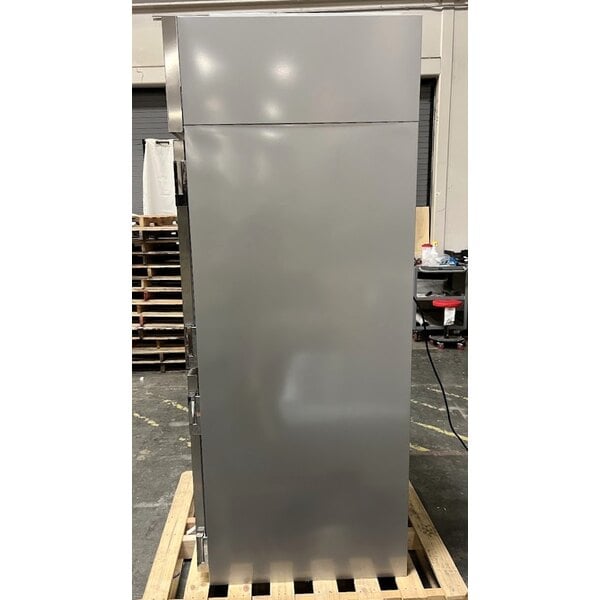 Scratch and Dent Beverage-Air CT1HC-1HS Cross-Temp 1 Section Convertible Reach-In Refrigerator / Freezer with Half Doors