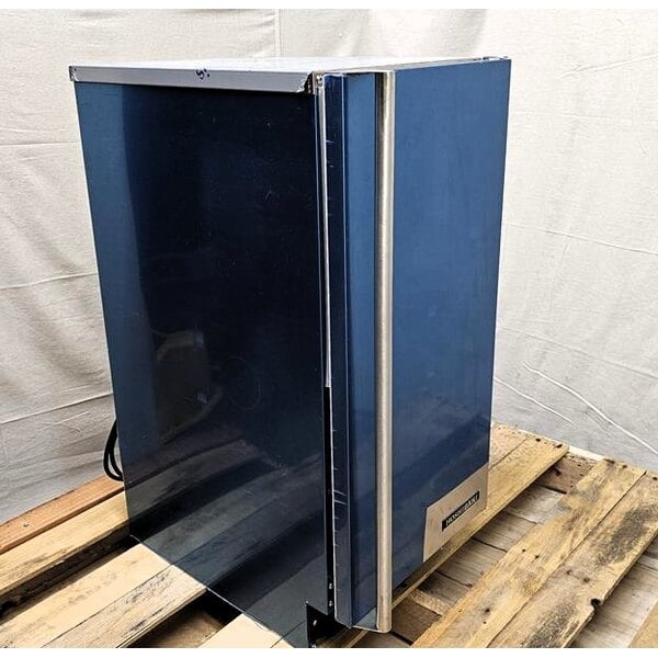 Scratch and Dent Hoshizaki C-80BAK 14 7/8" Air Cooled Undercounter Cubelet Ice Machine with 27 lb. Bin - 92 lb.