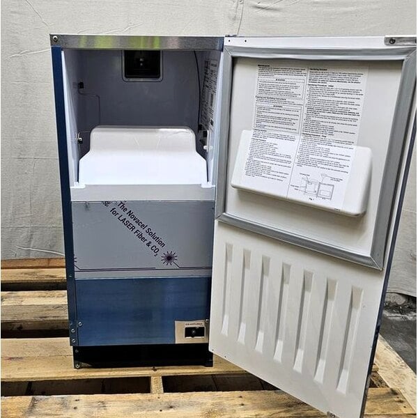 Scratch and Dent Hoshizaki C-80BAK 14 7/8" Air Cooled Undercounter Cubelet Ice Machine with 27 lb. Bin - 92 lb.
