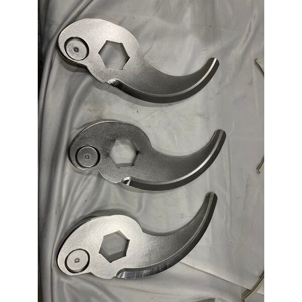 Scratch and Dent Robot Coupe 57091 Smooth Edge 3 Blade Assembly