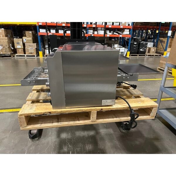 Scratch and Dent Avantco Equipment 177CNVROV14D Countertop Ventless Radiant Electric Conveyor Oven with 14" Wide Belt - 240V, 3,600W