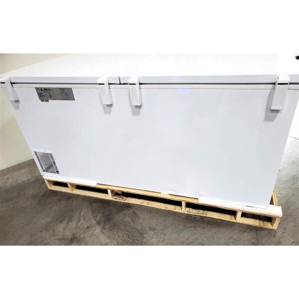 Scratch and Dent Galaxy CF30HC Commercial Chest Freezer - 30 cu. ft.