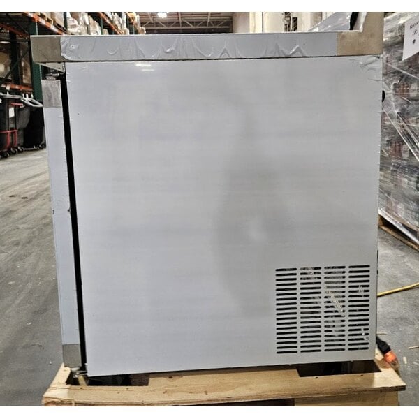 Scratch and Dent Avantco AWT-60F 60" Worktop Freezer with 3 1/2" Backsplash