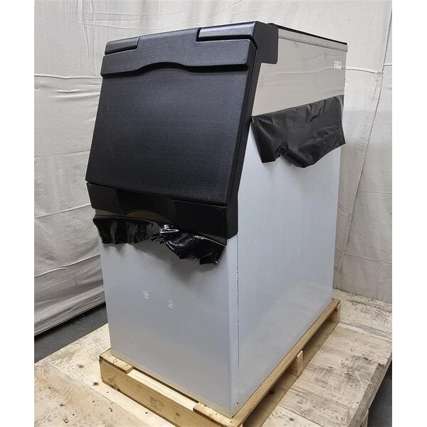 Scratch and Dent Avantco Ice BIN40022 22" Ice Storage Bin with Metallic Alloy Exterior - 383 lb.
