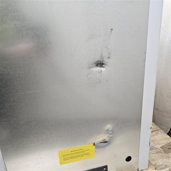Scratch and Dent Avantco Ice BIN40022 22" Ice Storage Bin with Metallic Alloy Exterior - 383 lb.