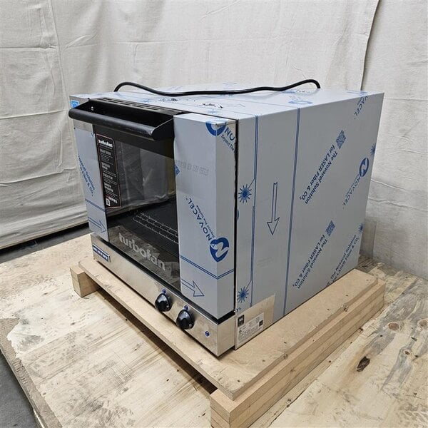 Scratch and Dent Moffat E23M3-T Turbofan Single Deck Half Size Electric Convection Oven with Mechanical Controls - 220-240V, 1 Phase, 3 kW