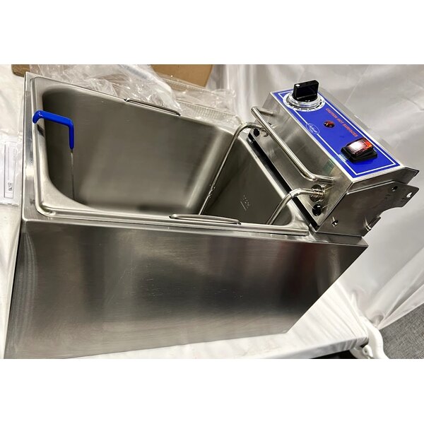 Scratch and Dent Globe PF16E 16 lb. Electric Countertop Fryer