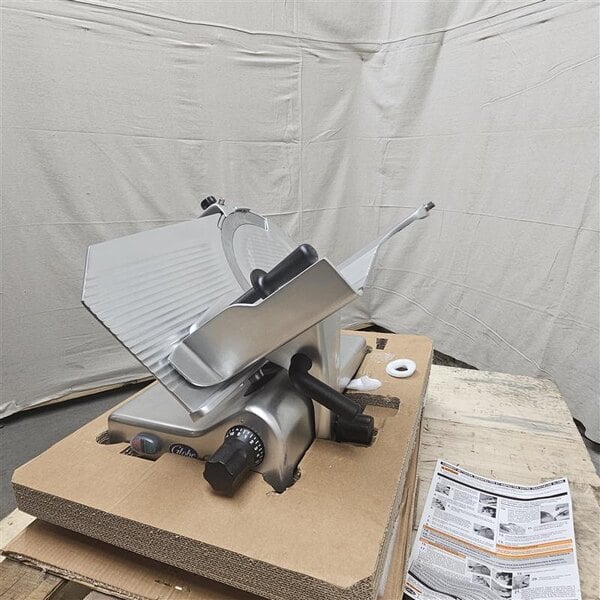Scratch and Dent Globe G14 14" Manual Gravity Feed Slicer - 1/2 hp