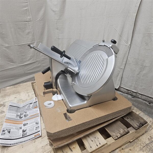 Scratch and Dent Globe G14 14" Manual Gravity Feed Slicer - 1/2 hp