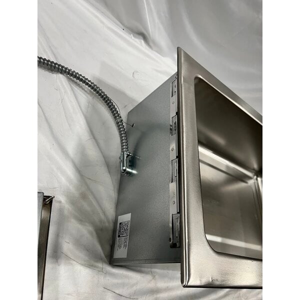 Scratch and Dent Avantco TM-12A Top Mount Drop-In Full Size Hot Food Well with Round Inside Corners and Drain - 120V, 1,500W