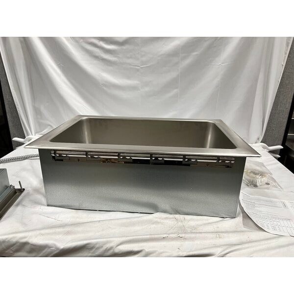 Scratch and Dent Avantco TM-12A Top Mount Drop-In Full Size Hot Food Well with Round Inside Corners and Drain - 120V, 1,500W