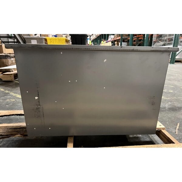 Scratch and Dent Regency 40 lb. 20 GPM Grease Trap with 3" Non-Threaded Connections - Non-PDI Certified