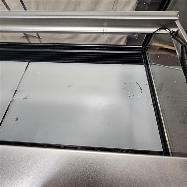 Scratch and Dent Avantco BC-48-HC 48" Curved Glass Black Refrigerated Bakery Display Case