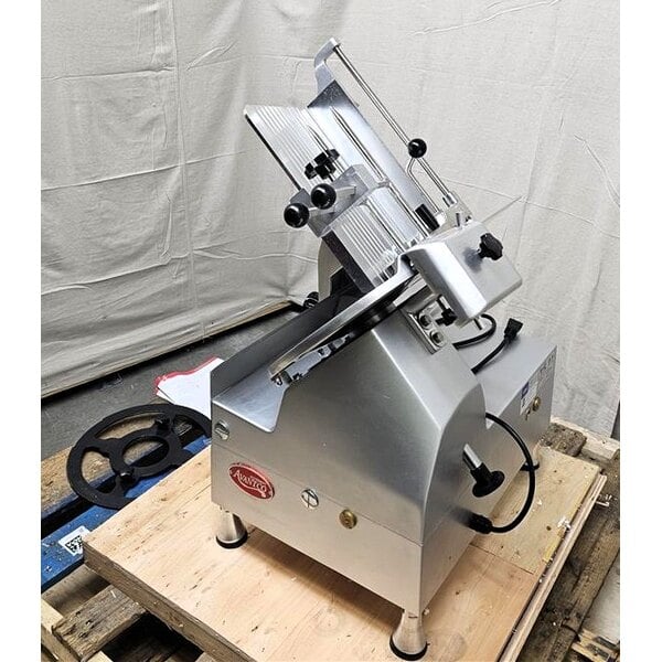 Scratch and Dent Avantco SL612A 12" Medium-Duty Automatic Meat Slicer with Manual Use Option - 1/2 hp