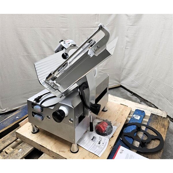 Scratch and Dent Avantco SL612A 12" Medium-Duty Automatic Meat Slicer with Manual Use Option - 1/2 hp