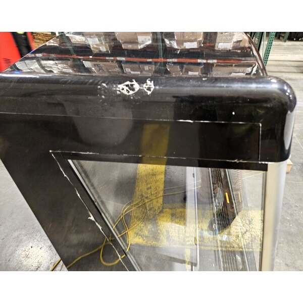 Scratch and Dent Avantco MAC-48HC 47" Black Vertical Air Curtain Merchandiser - 115V