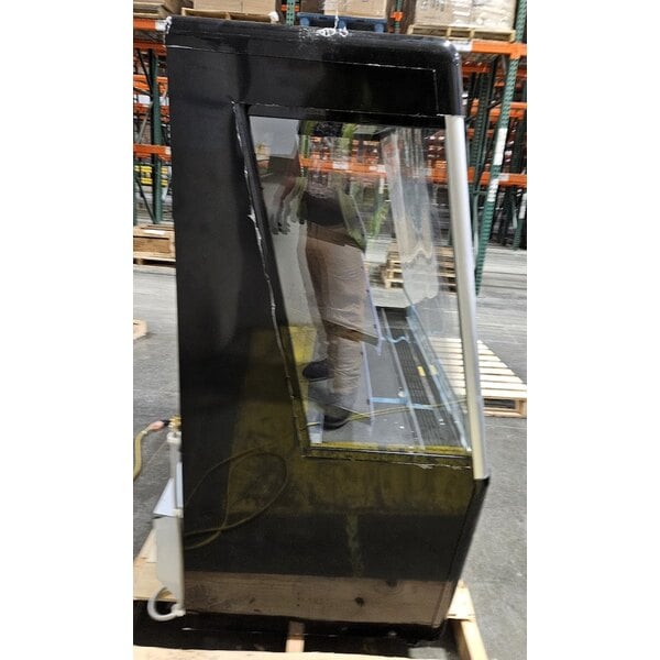 Scratch and Dent Avantco MAC-48HC 47" Black Vertical Air Curtain Merchandiser - 115V