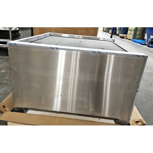 Scratch and Dent EmberGlo 5030102 41C 36" Natural Gas Open Hearth Mid-Closed Front Countertop Charbroiler - 85,000 BTU