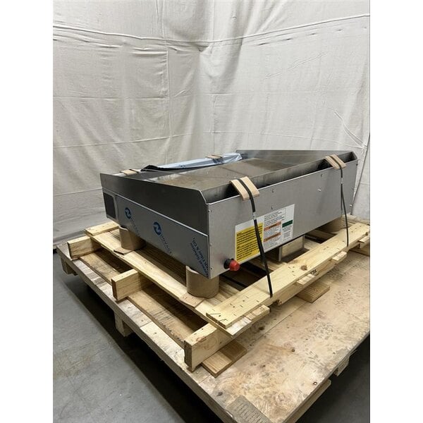 Scratch and Dent Wolf by Vulcan AGM36-NAT Natural Gas 36" Heavy-Duty Gas Countertop Griddle with Manual Controls - 81,000 BTU
