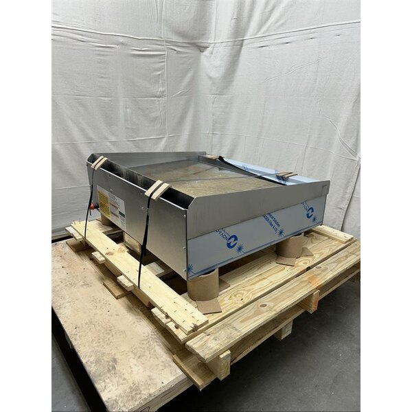 Scratch and Dent Wolf by Vulcan AGM36-NAT Natural Gas 36" Heavy-Duty Gas Countertop Griddle with Manual Controls - 81,000 BTU