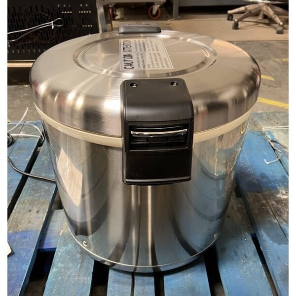 Scratch and Dent Zojirushi THA-803SA 88 Cup (Cooked) Stainless Steel Electric Rice Warmer with Removable Pot - 120V, 77W