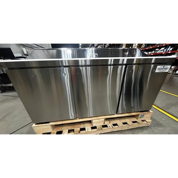 Scratch and Dent MainStreet Equipment 70" Standard Top 3 Door Refrigerated Sandwich Prep Table