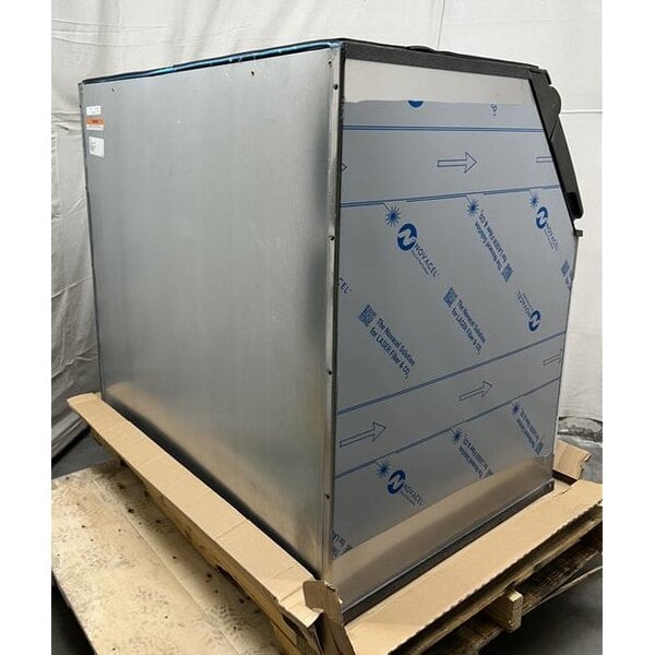 Scratch and Dent Manitowoc IDT1500A Indigo NXT 48" Air Cooled Cube Ice Machine with Bin - 208-230V, 1 Phase, 1668 lb.