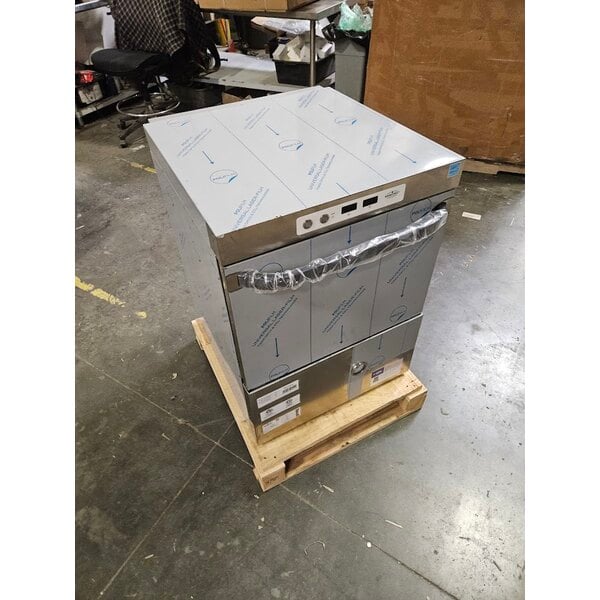 Scratch and Dent MainStreet Equipment HTUC High-Temperature Undercounter Dishwasher - 208V/240V, 1 Phase
