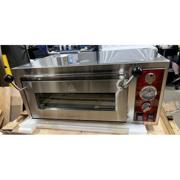 Scratch and Dent Avantco DPO-18-S Single Deck Countertop Pizza/Bakery Oven - 1700W, 120V