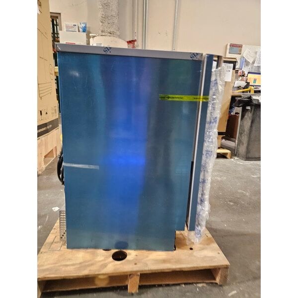 Scratch and Dent Hoshizaki AM-50BAK-AD 14 7/8" ADA Compliant Air Cooled Undercounter Top Hat Cube Ice Machine with 27 lb. Bin - 54 lb.